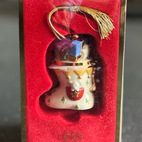Lenox Christmas Stocking Trinket Box Ornament New in Box - Picture 2 of 3
